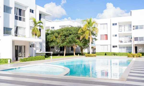 Où trouver les meilleures expériences de randonnée en raquettes dans les Alpes suisses ?