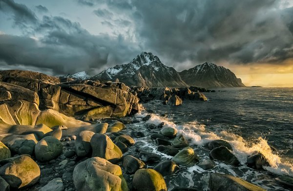Quels sont les meilleurs itinéraires pour une randonnée à travers les montagnes du Karakoram, Pakistan ?